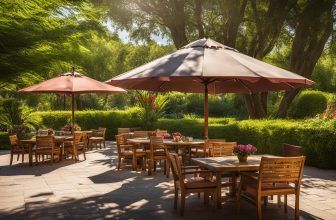 Holzsonnenschirme: Schatten für heiße Sommertage