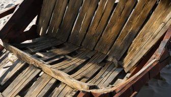 Strandkorb-Wartung: Regelmäßige Inspektion und Reparatur